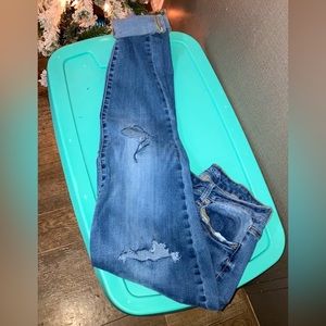 ✨Maurice’s distressed straight leg beautiful jeans, very cheap, very stylish!!!✨